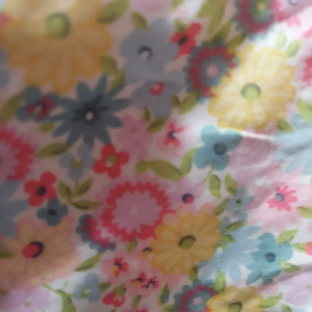 OSH KOSH  Size 3T Floral Dress Stain on waistband